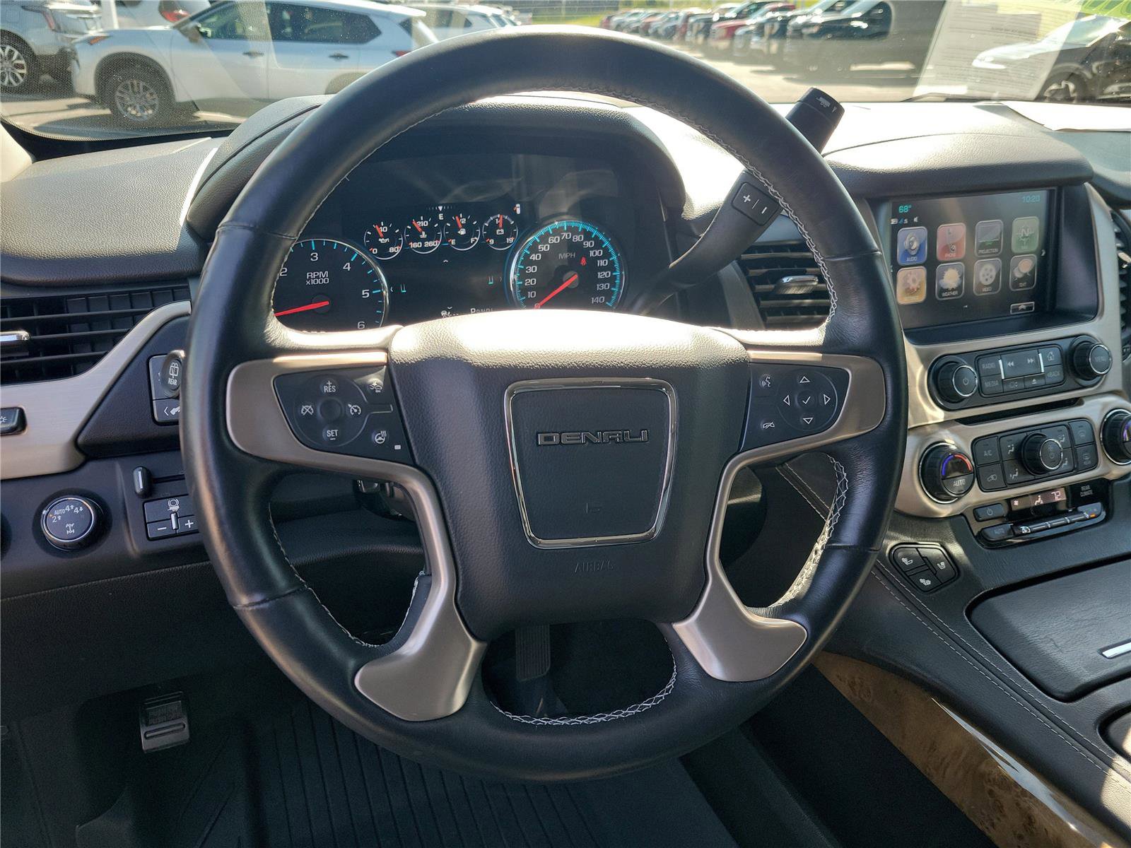 Used 2017 GMC Yukon Denali w/ Open Road Package AWD/4WD image 25