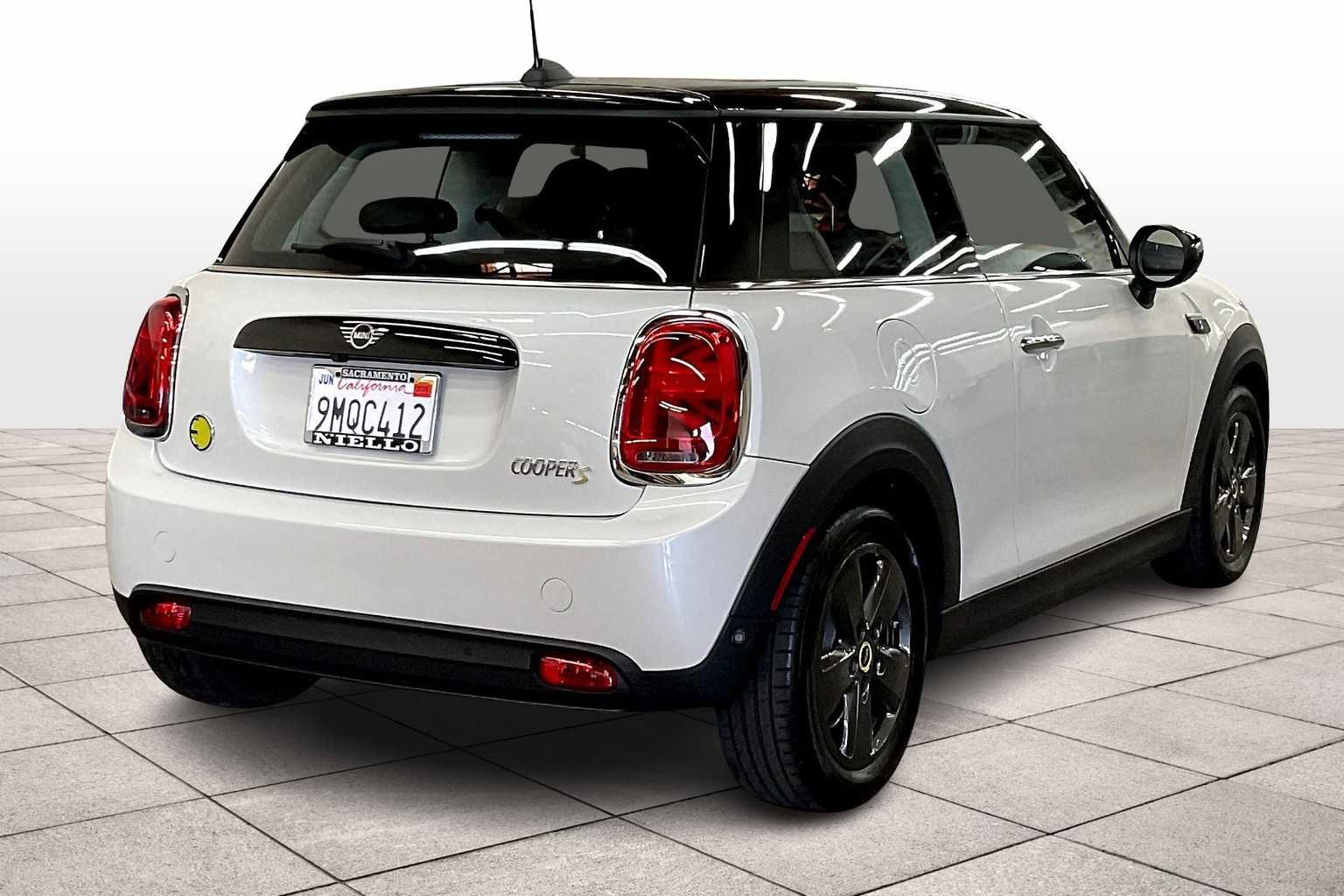 Used 2024 MINI Cooper SE image 16