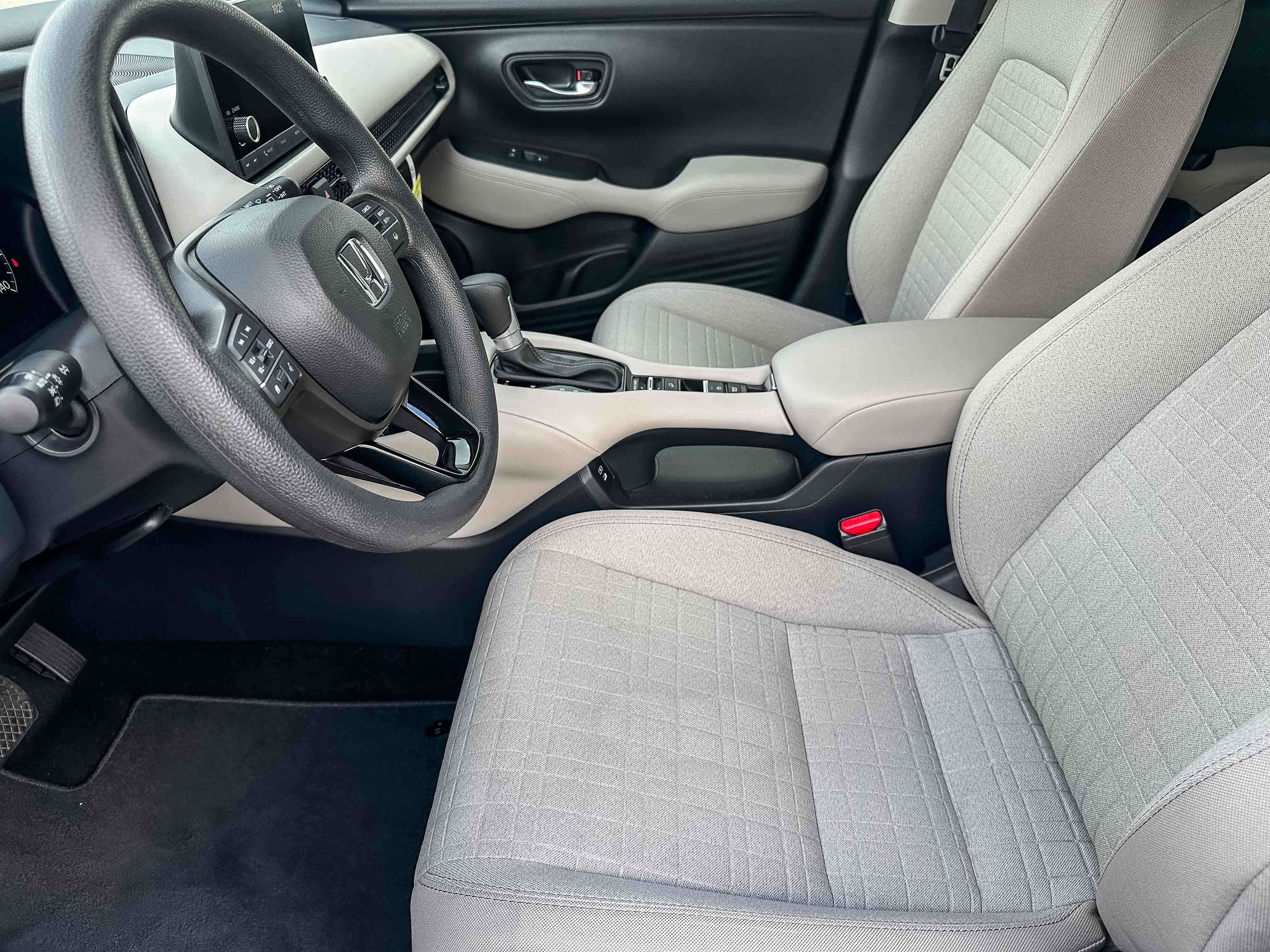 Certified 2025 Honda HR-V LX image 13