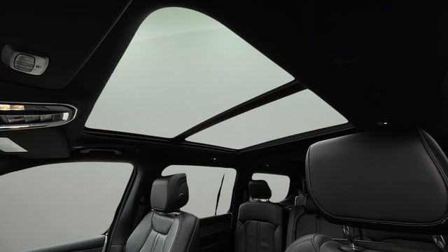 Used 2024 Jeep Wagoneer Series II w/ Premium Group I image 19