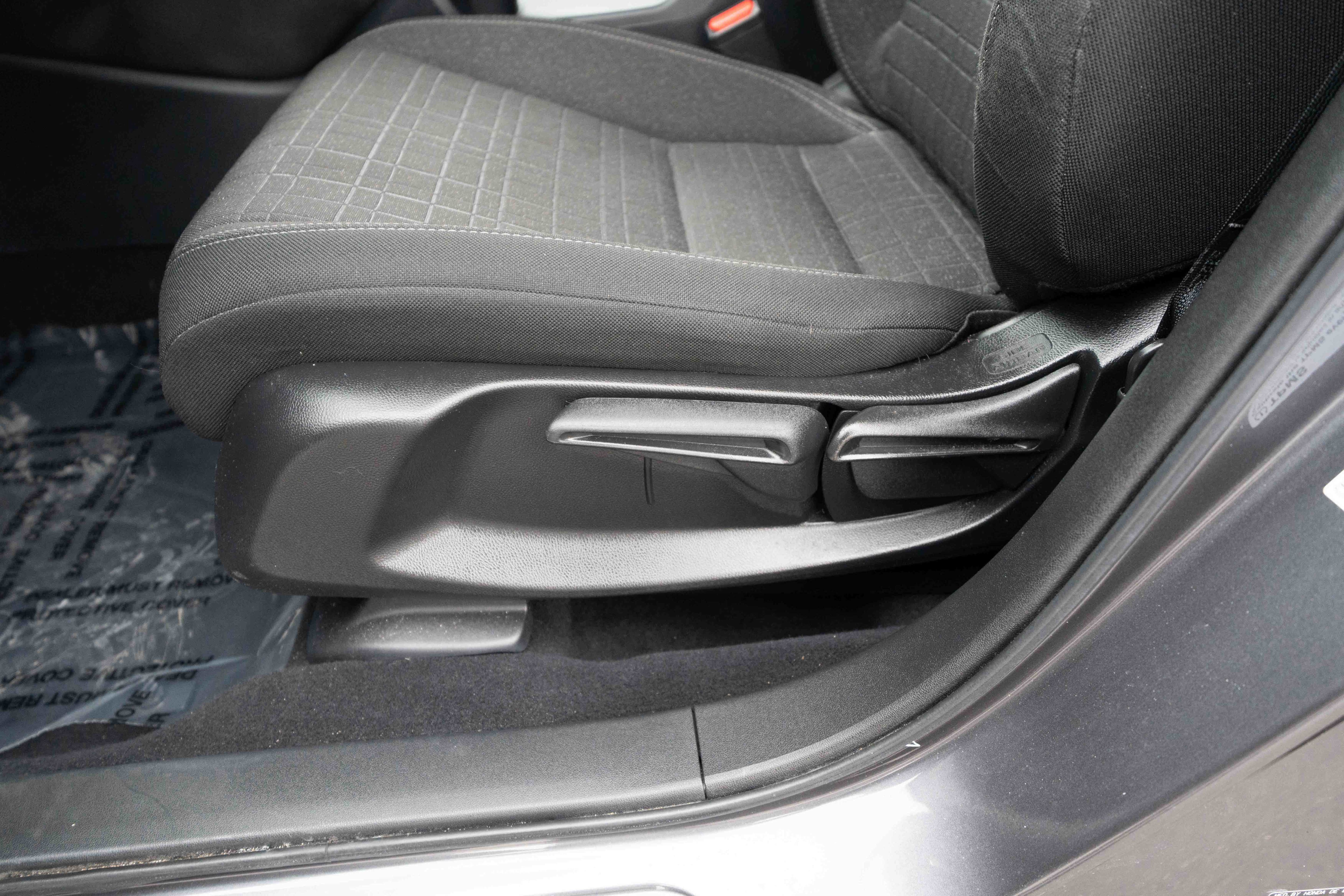 Used 2024 Honda HR-V LX image 12