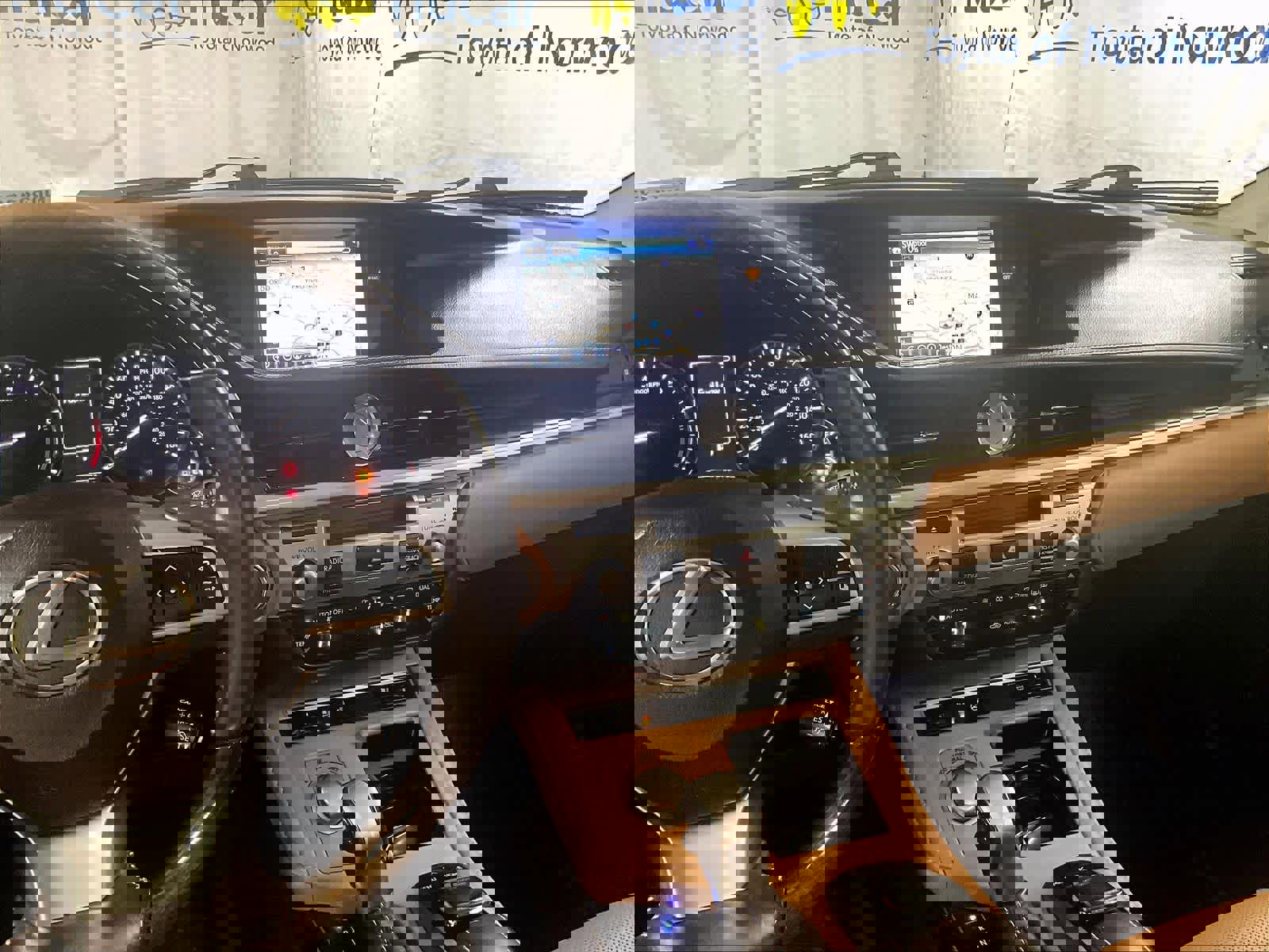 Used 2016 Lexus ES 350 w/ Navigation System Package image 18