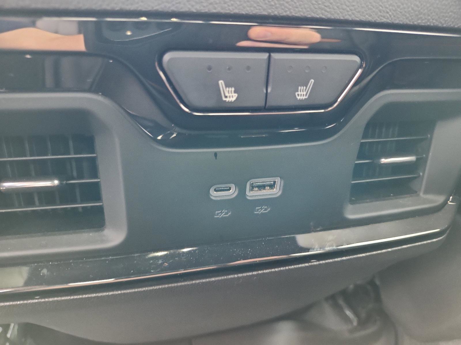 Used 2024 GMC Sierra 1500 AT4 w/ Technology Package image 14