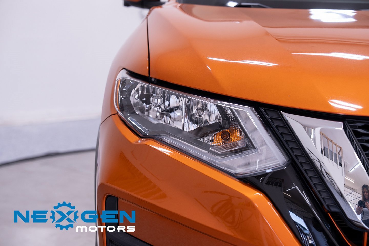 Used 2020 Nissan Rogue SV w/ Premium Package image 5