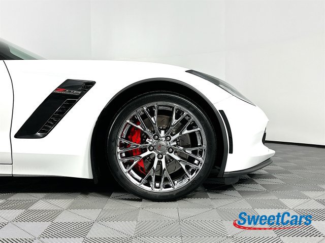 Used 2015 Chevrolet Corvette Z06 w/ 3LZ Preferred Equipment Group RWD image 44