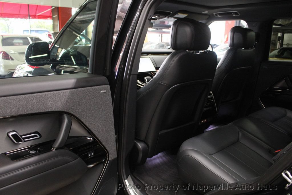 Used 2025 Land Rover Range Rover Sport SE AWD/4WD image 29