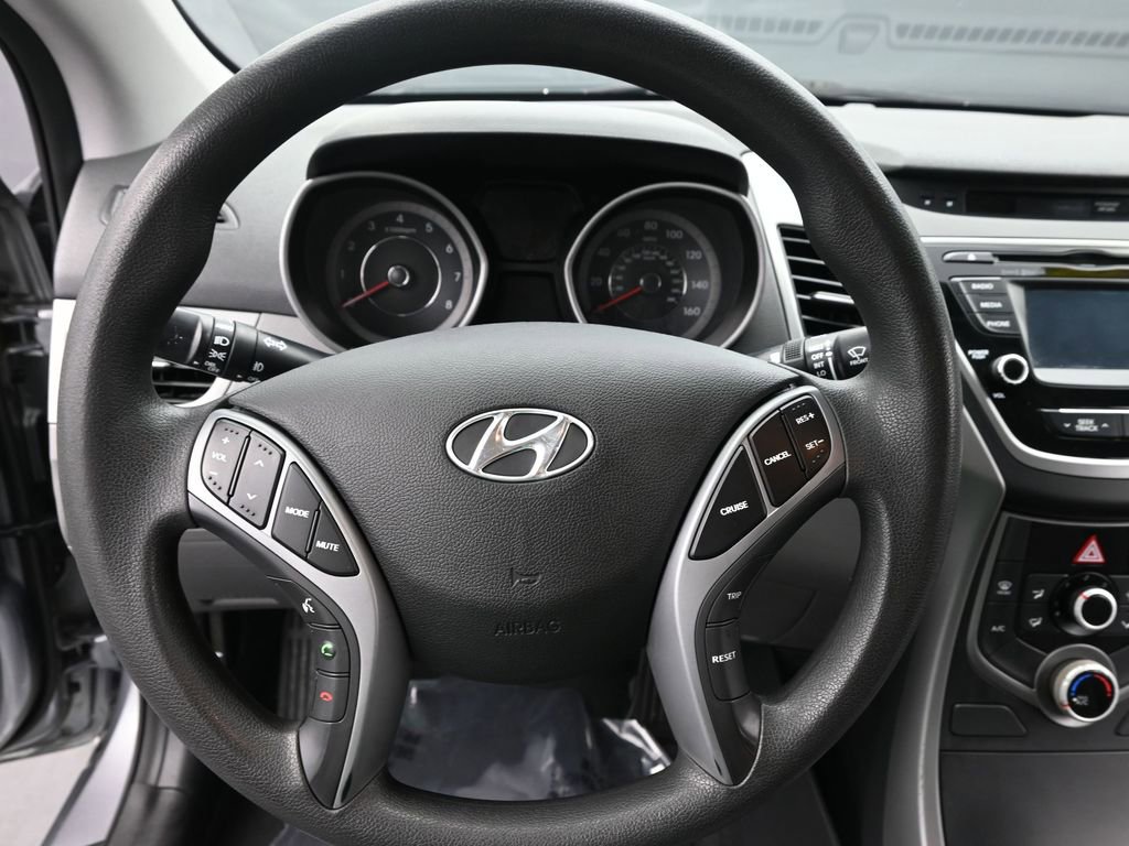 Used 2016 Hyundai Elantra SE w/ Option Group 02 image 16