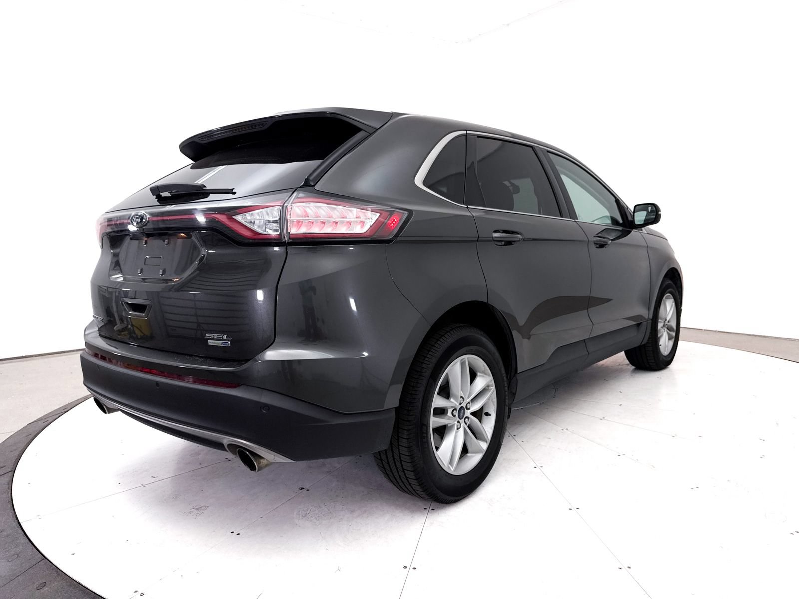 Used 2018 Ford Edge SEL AWD/4WD image 10