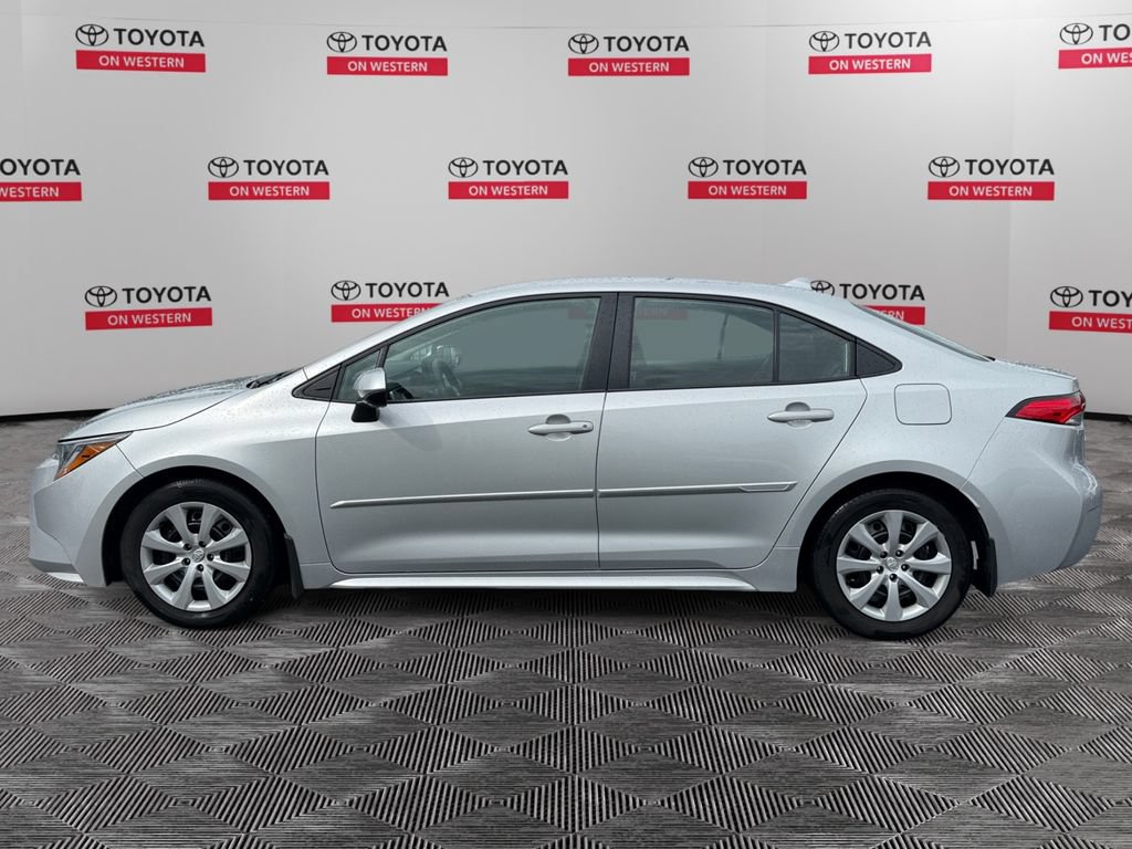 Certified 2025 Toyota Corolla LE FWD image 8