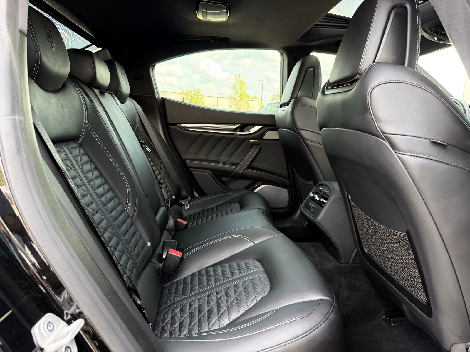 Used 2021 Maserati Ghibli Trofeo image 36