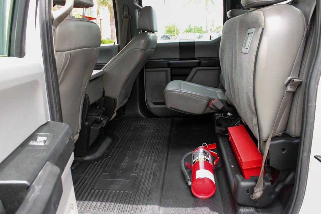 Used 2017 Ford F550 2WD Crew Cab Super Duty image 31