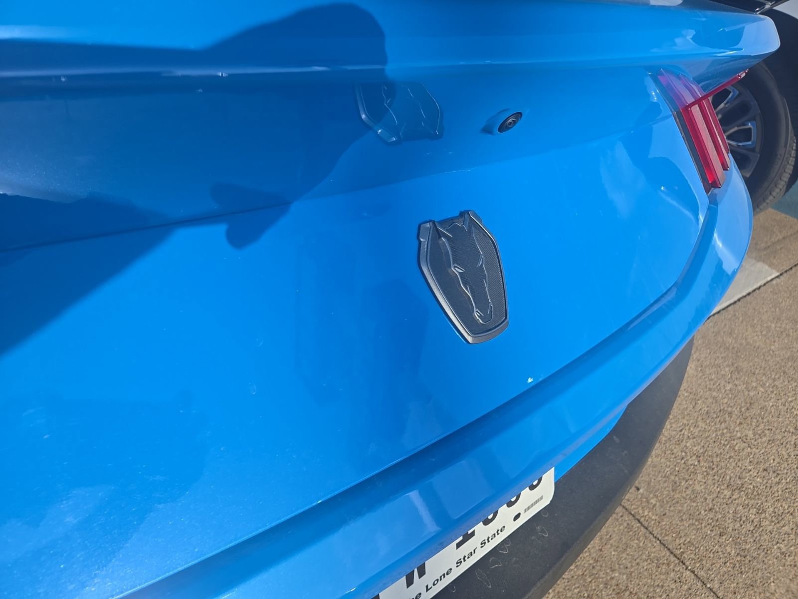 Used 2025 Ford Mustang Dark Horse image 8