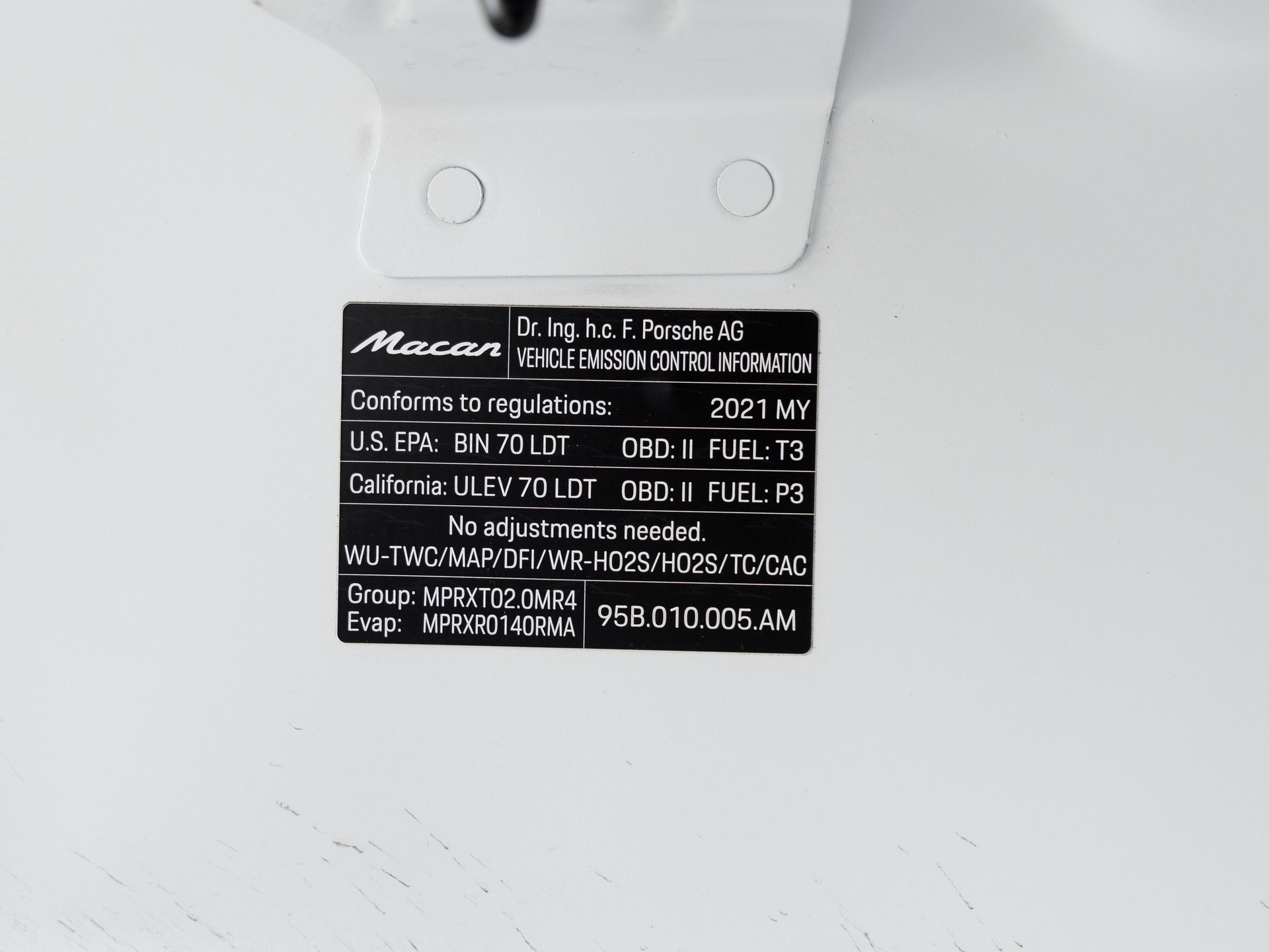 Used 2021 Porsche Macan image 34