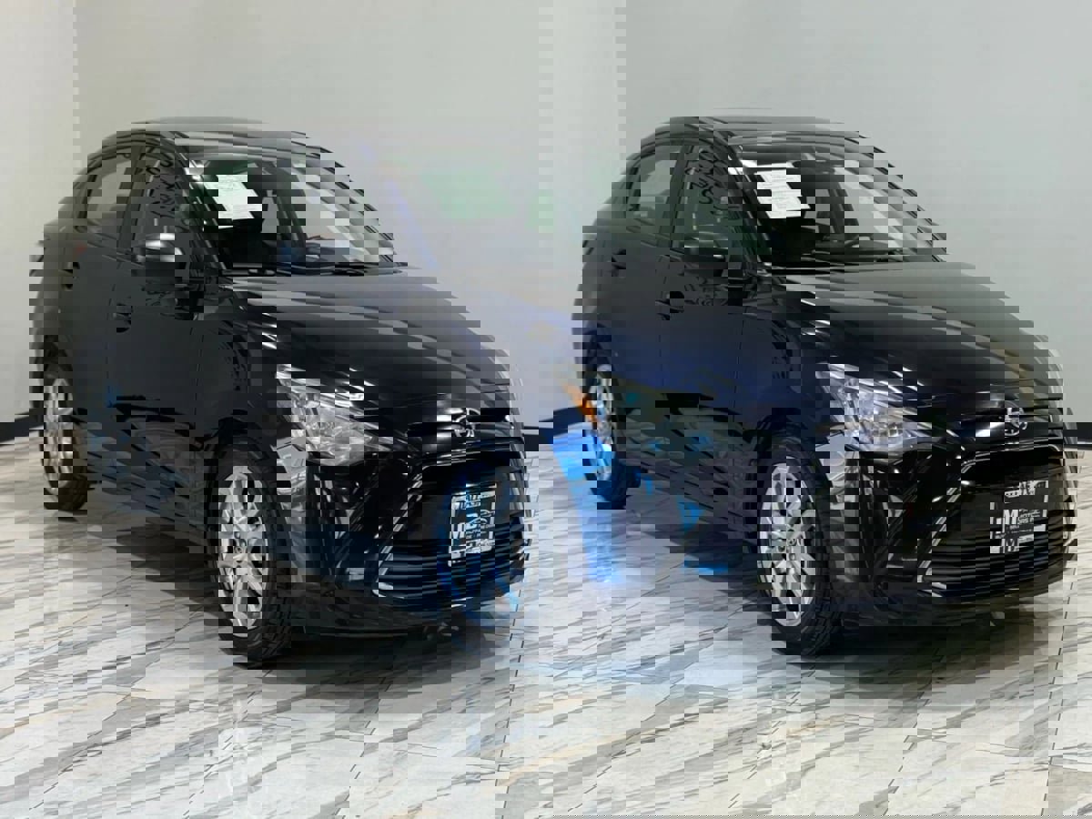 Used 2016 Scion iA image 4