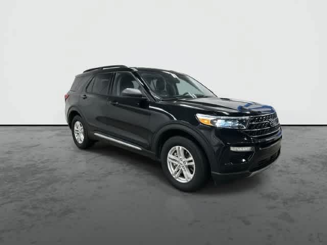 Used 2021 Ford Explorer XLT w/ Equipment Group 202A AWD/4WD image 5