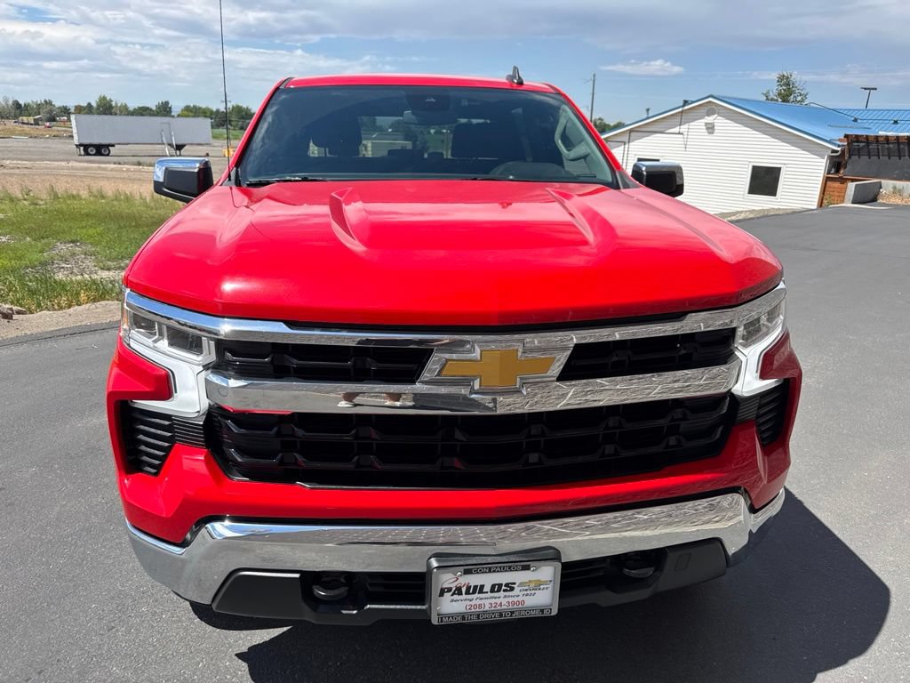 Used 2023 Chevrolet Silverado 1500 LT AWD/4WD image 3
