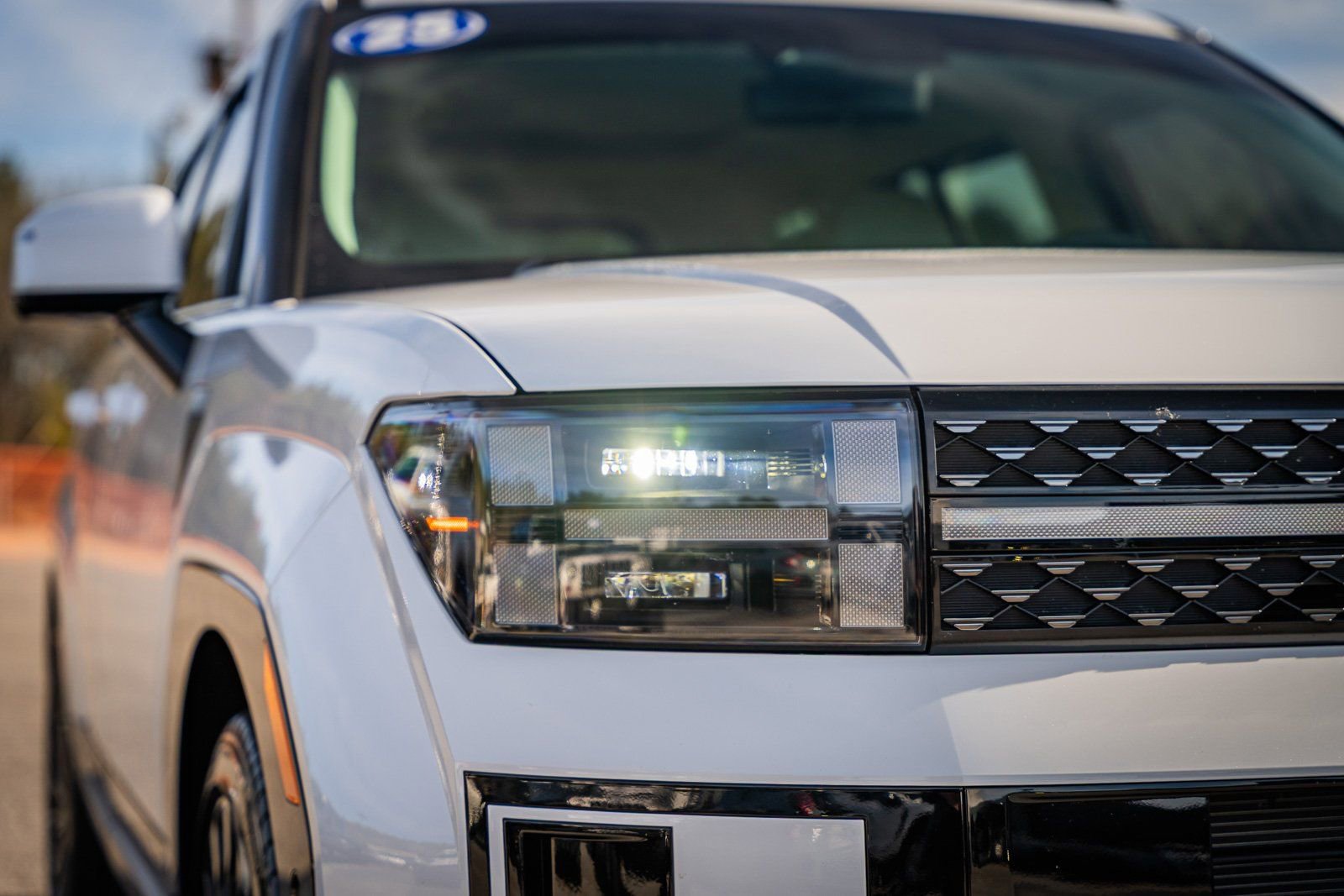 Used 2025 Hyundai Santa Fe Calligraphy w/ Tow & Go Package image 10