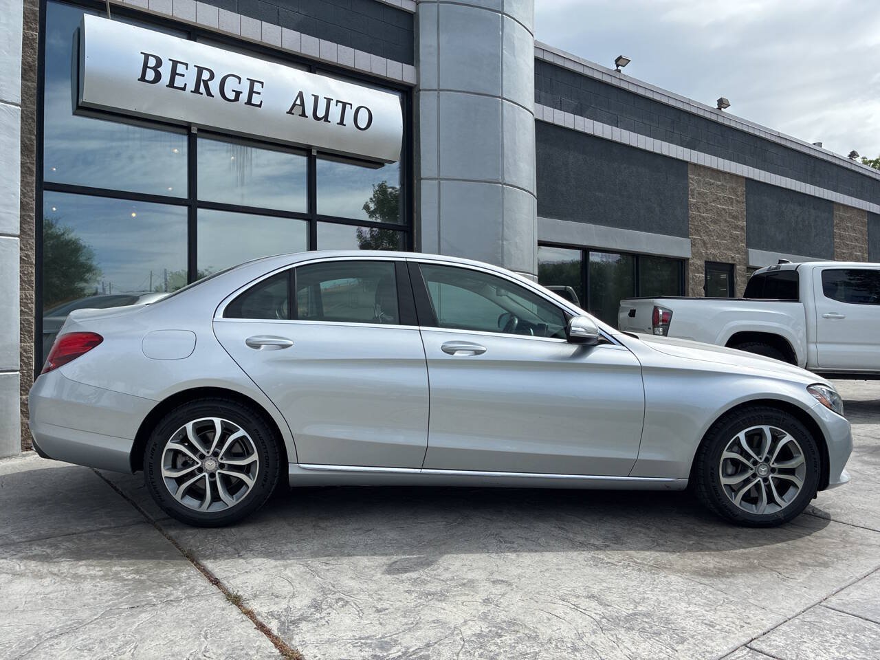 Used 2015 Mercedes-Benz C 300 4MATIC Sedan image 6