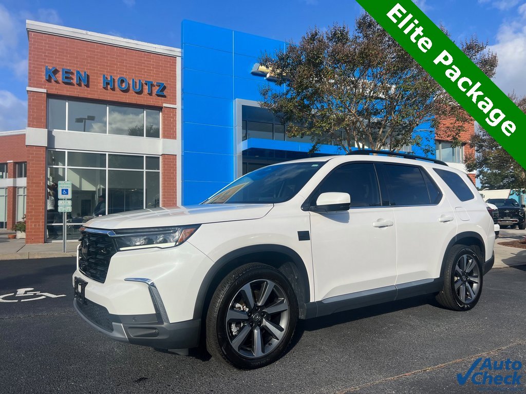 Used 2025 Honda Pilot Elite image 1