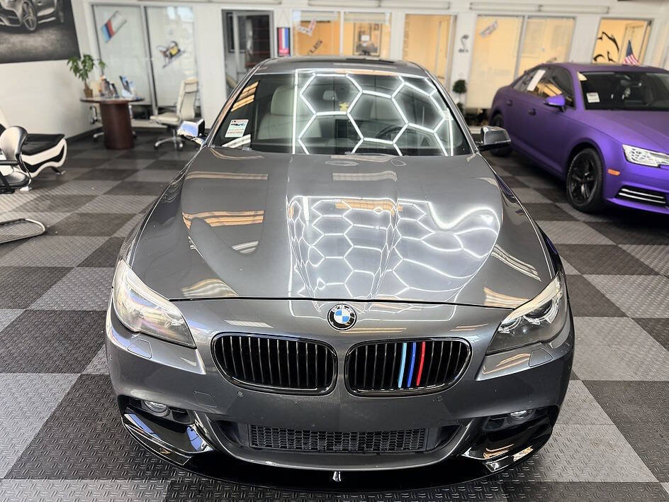 Used 2015 BMW 550i Sedan RWD image 3