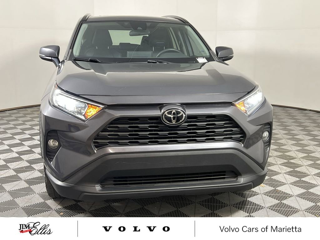 Used 2021 Toyota RAV4 XLE Premium image 4