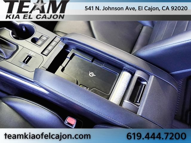 Used 2021 Toyota Highlander XLE AWD/4WD image 37