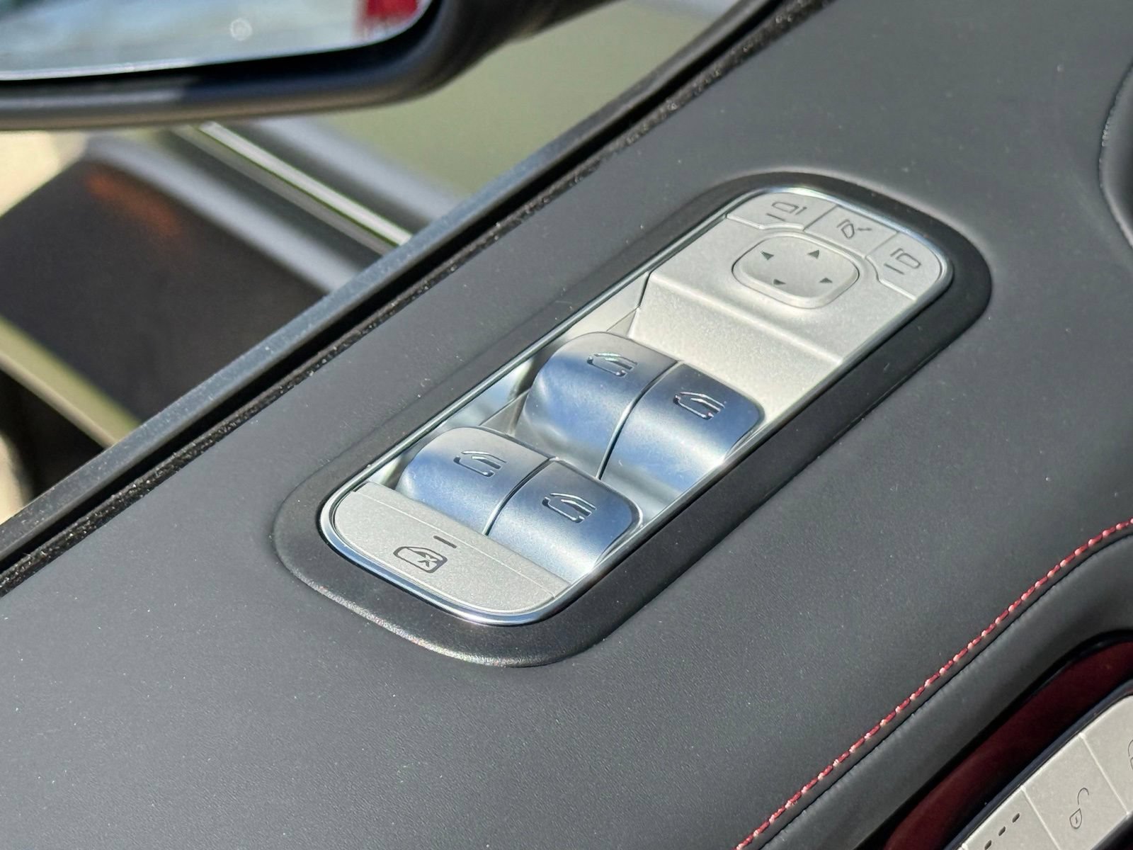 New 2027 Mercedes-Benz G 580 e image 17