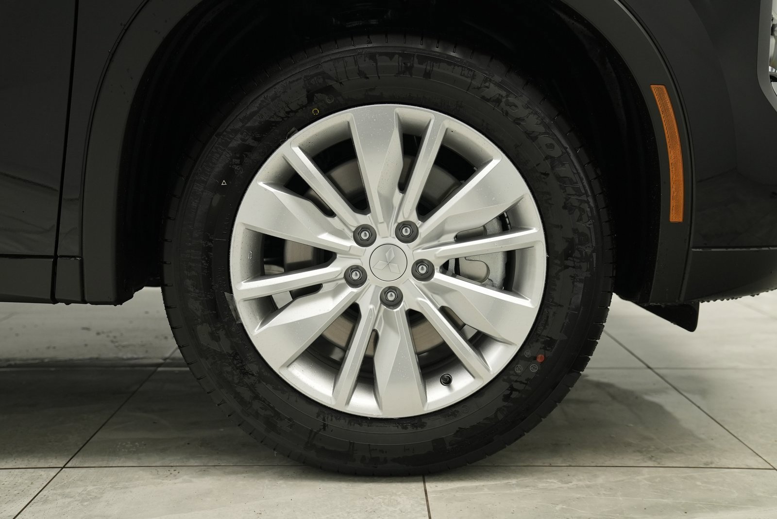 Used 2025 Mitsubishi Outlander ES image 37