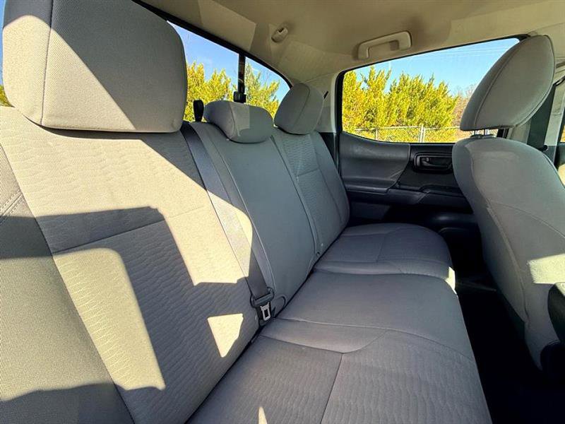 Used 2019 Toyota Tacoma SR image 21