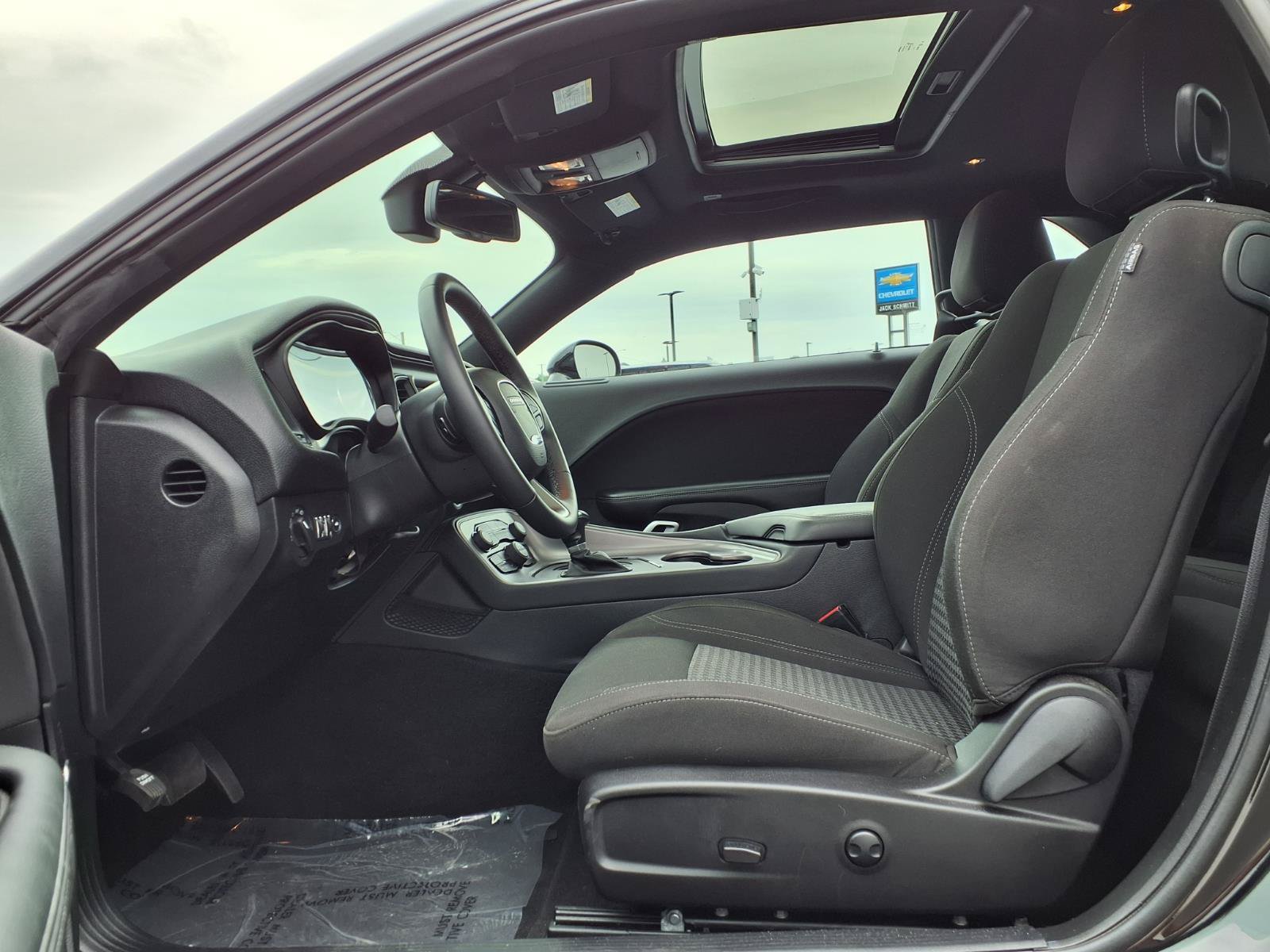 Used 2023 Dodge Challenger SXT RWD image 21