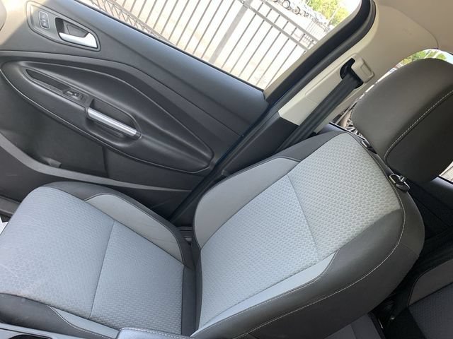 Used 2017 Ford Escape SE FWD image 28