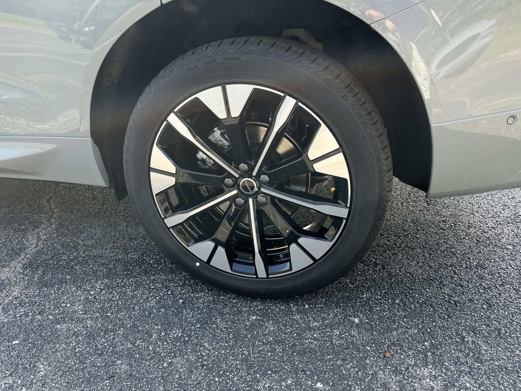 New 2026 Volvo XC60 B5 Plus w/ Protection Package Premier image 11