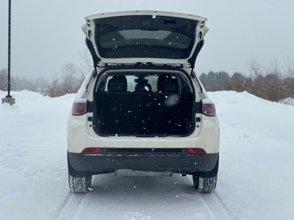 Used 2019 Jeep Compass Latitude w/ Cold Weather Group image 6