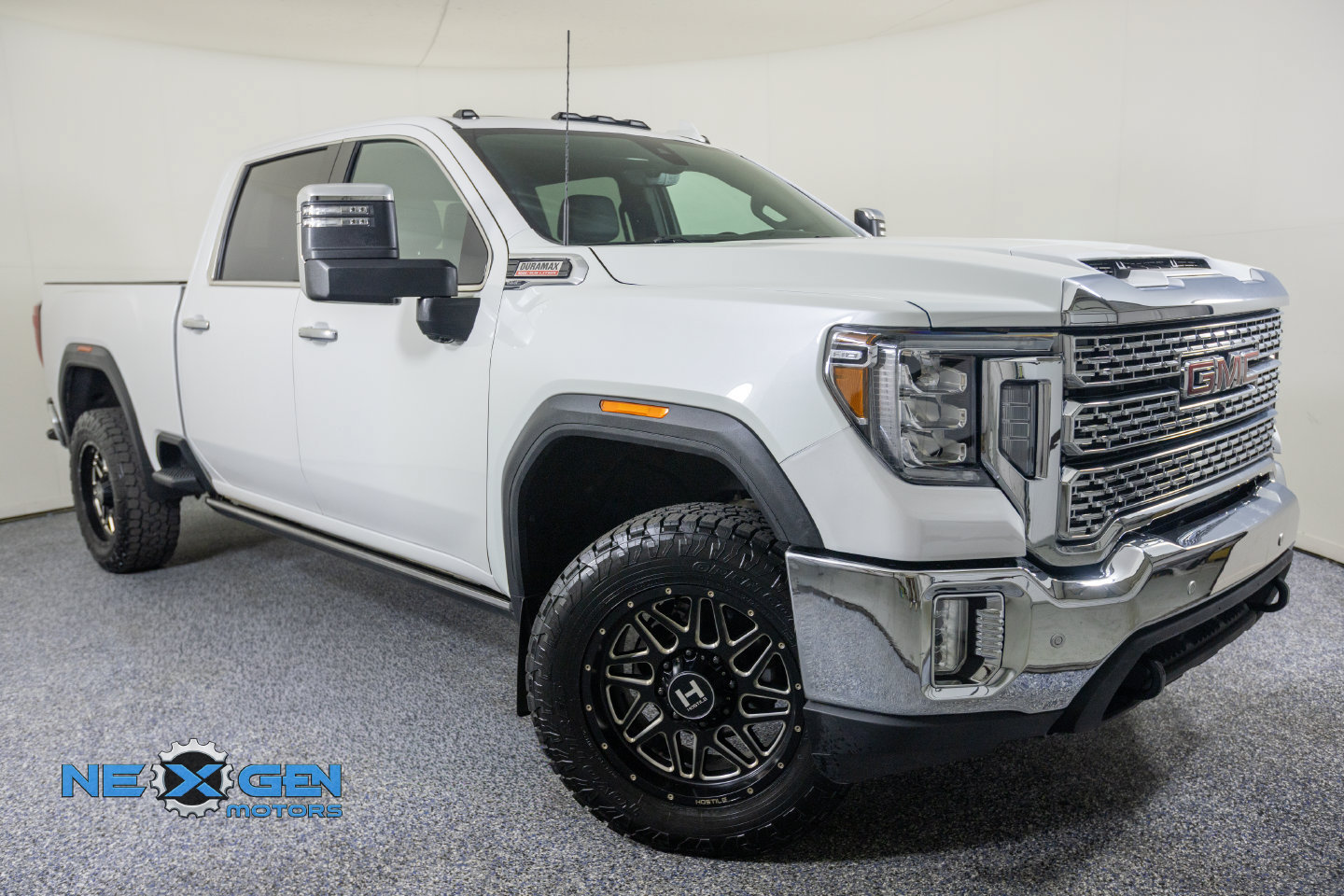 Used 2023 GMC Sierra 2500 Denali w/ Denali Ultimate Package AWD/4WD image 1