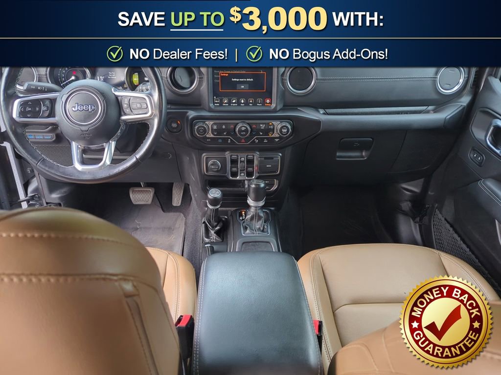 Used 2022 Jeep Wrangler Unlimited Sahara w/ Cold Weather Group AWD/4WD image 17