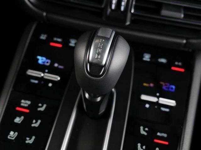 New 2026 Porsche Macan Turbo AWD/4WD image 17