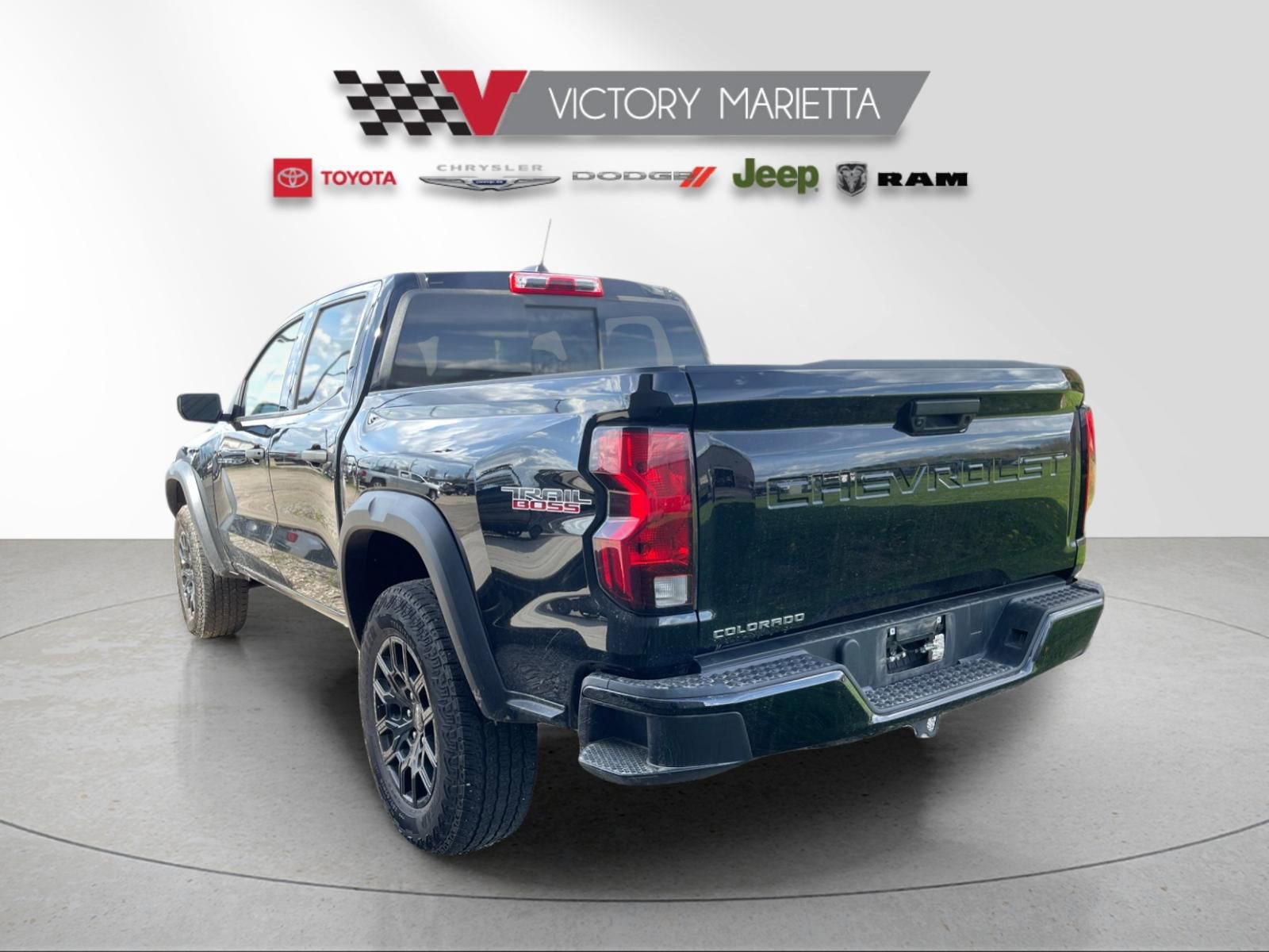 Used 2024 Chevrolet Colorado Trail Boss AWD/4WD image 2