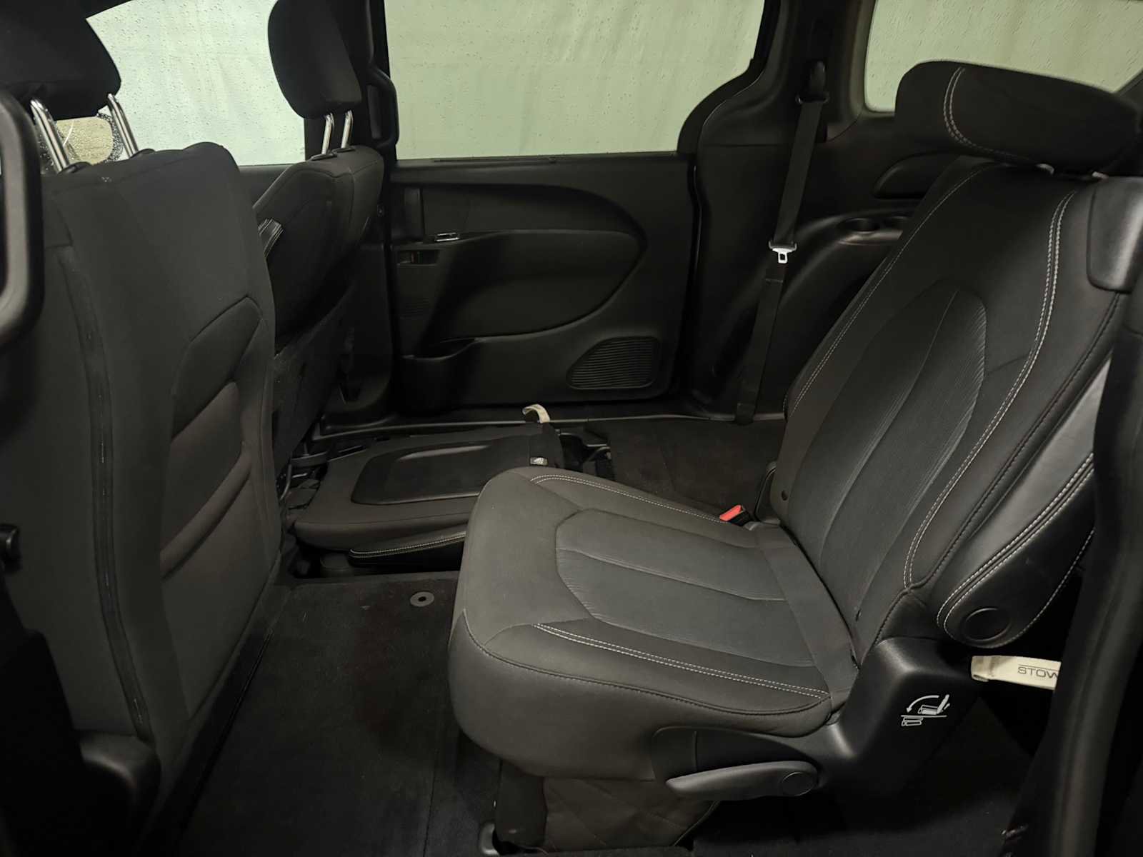 Used 2019 Chrysler Pacifica Touring Plus w/ Advanced Safetytec Group image 22