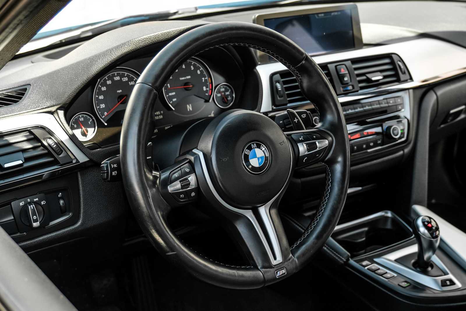 Used 2015 BMW M3 RWD image 15