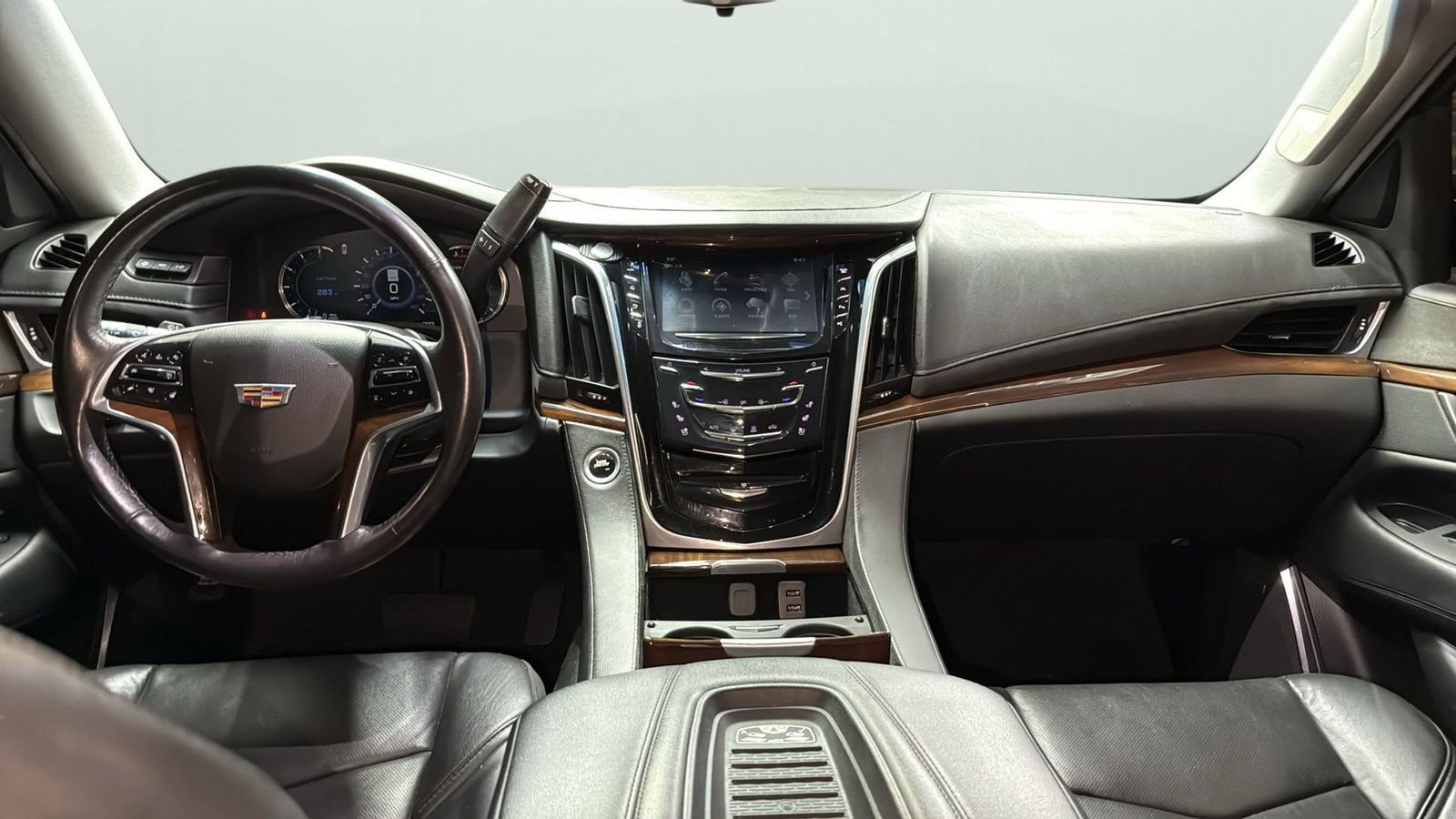 Used 2018 Cadillac Escalade Luxury image 22