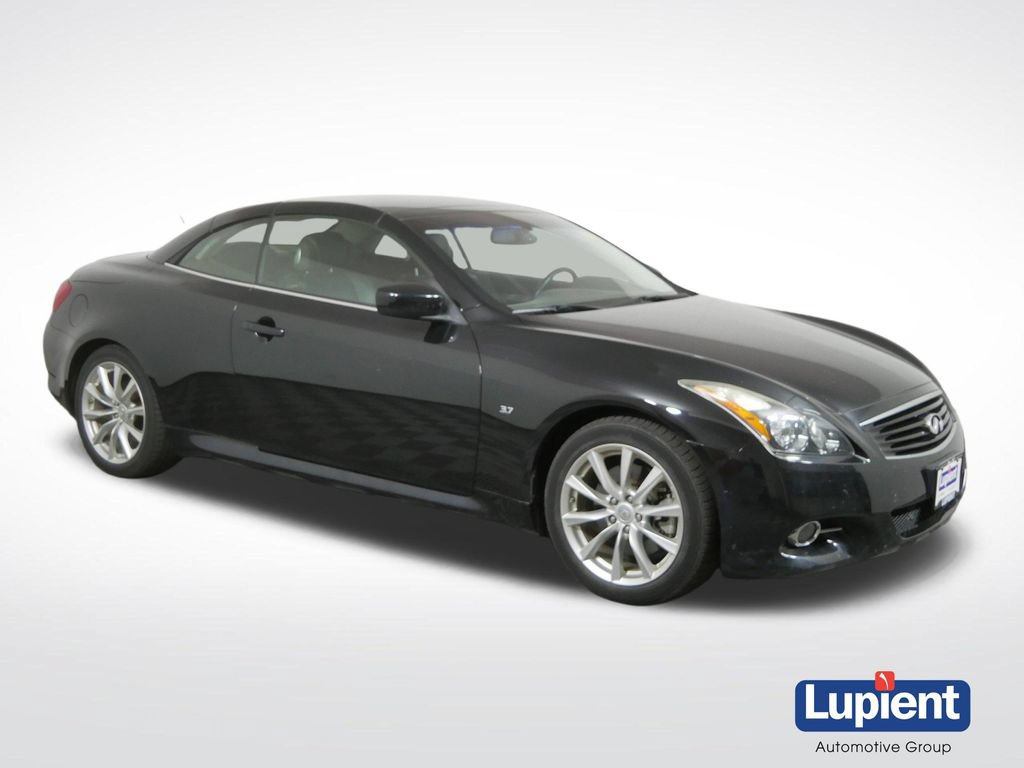 Used 2015 INFINITI Q60 Convertible w/ Premium Package RWD image 1