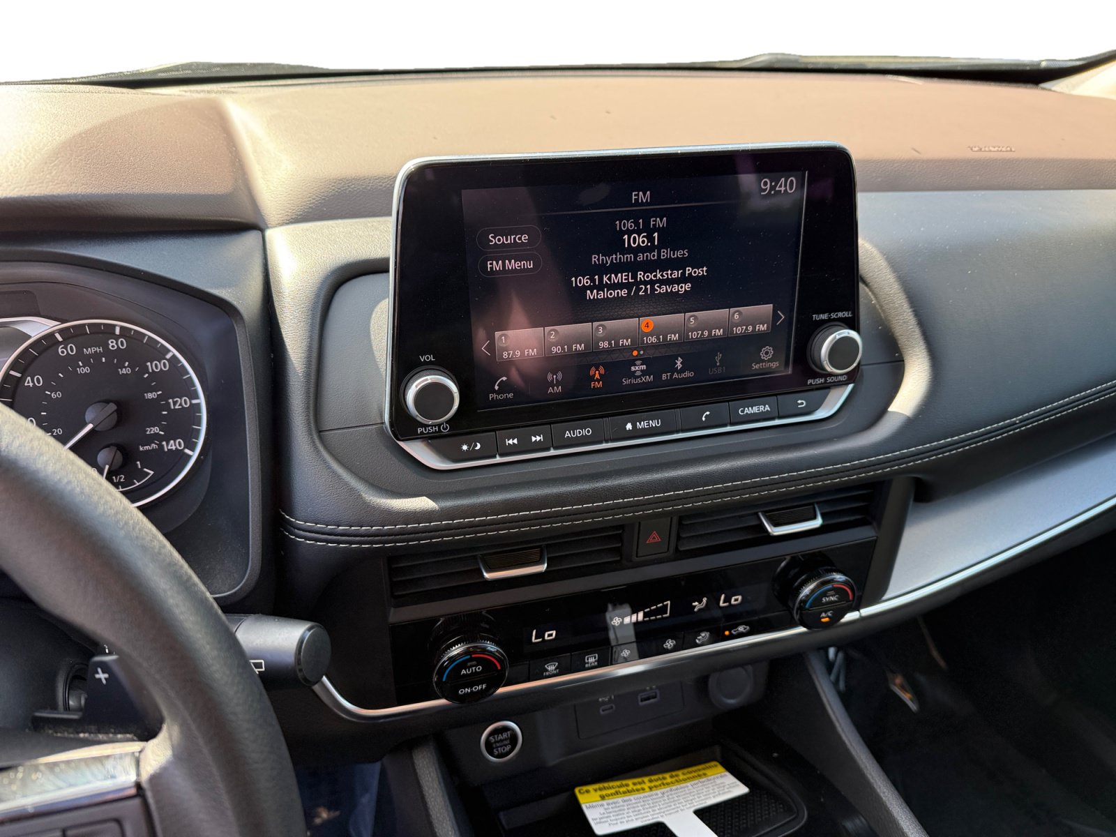 Used 2023 Nissan Rogue SV AWD/4WD image 12