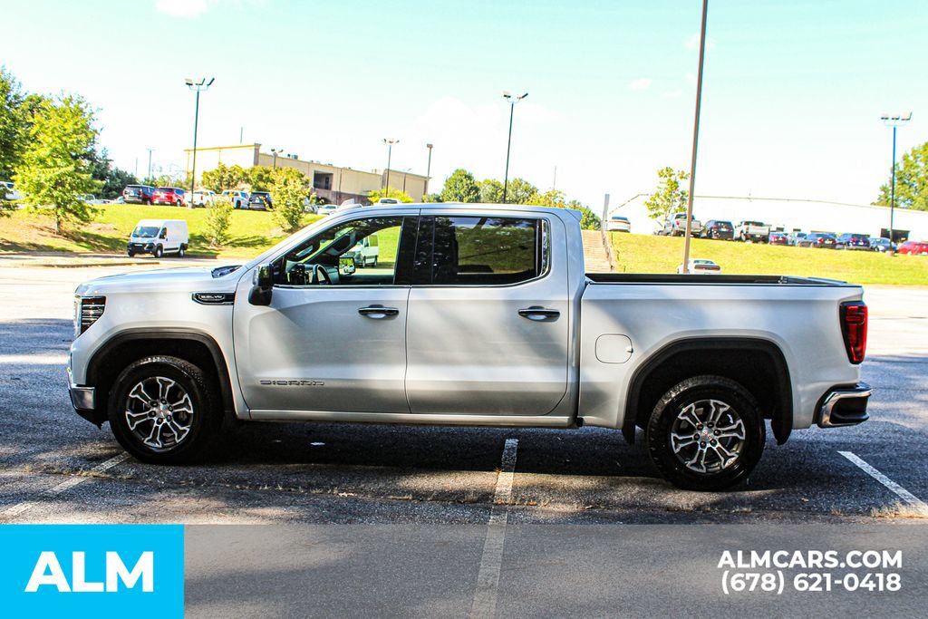 Used 2025 GMC Sierra 1500 SLT RWD image 6