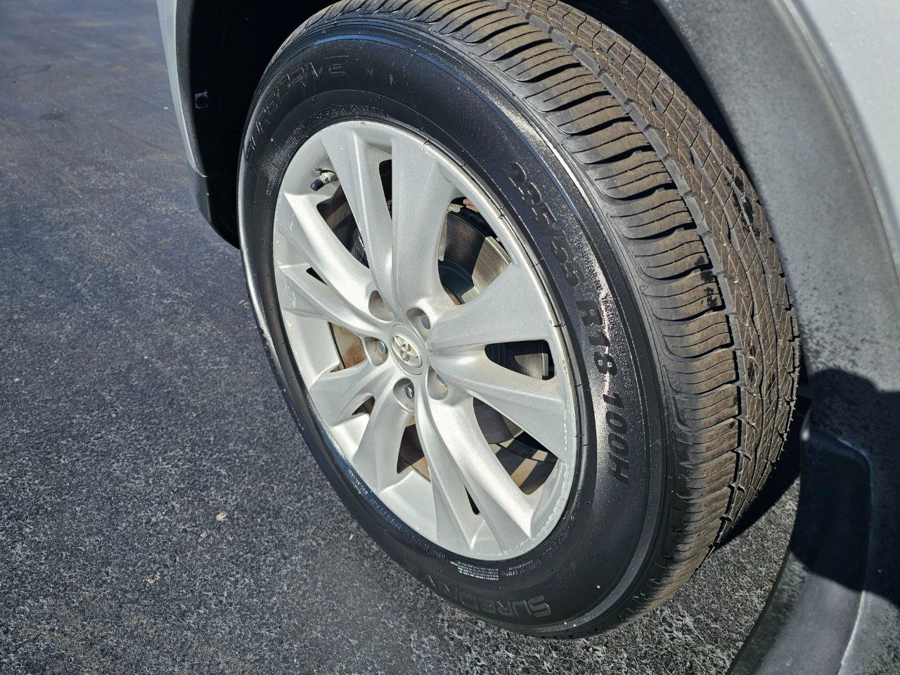 Used 2015 Toyota RAV4 Limited image 11