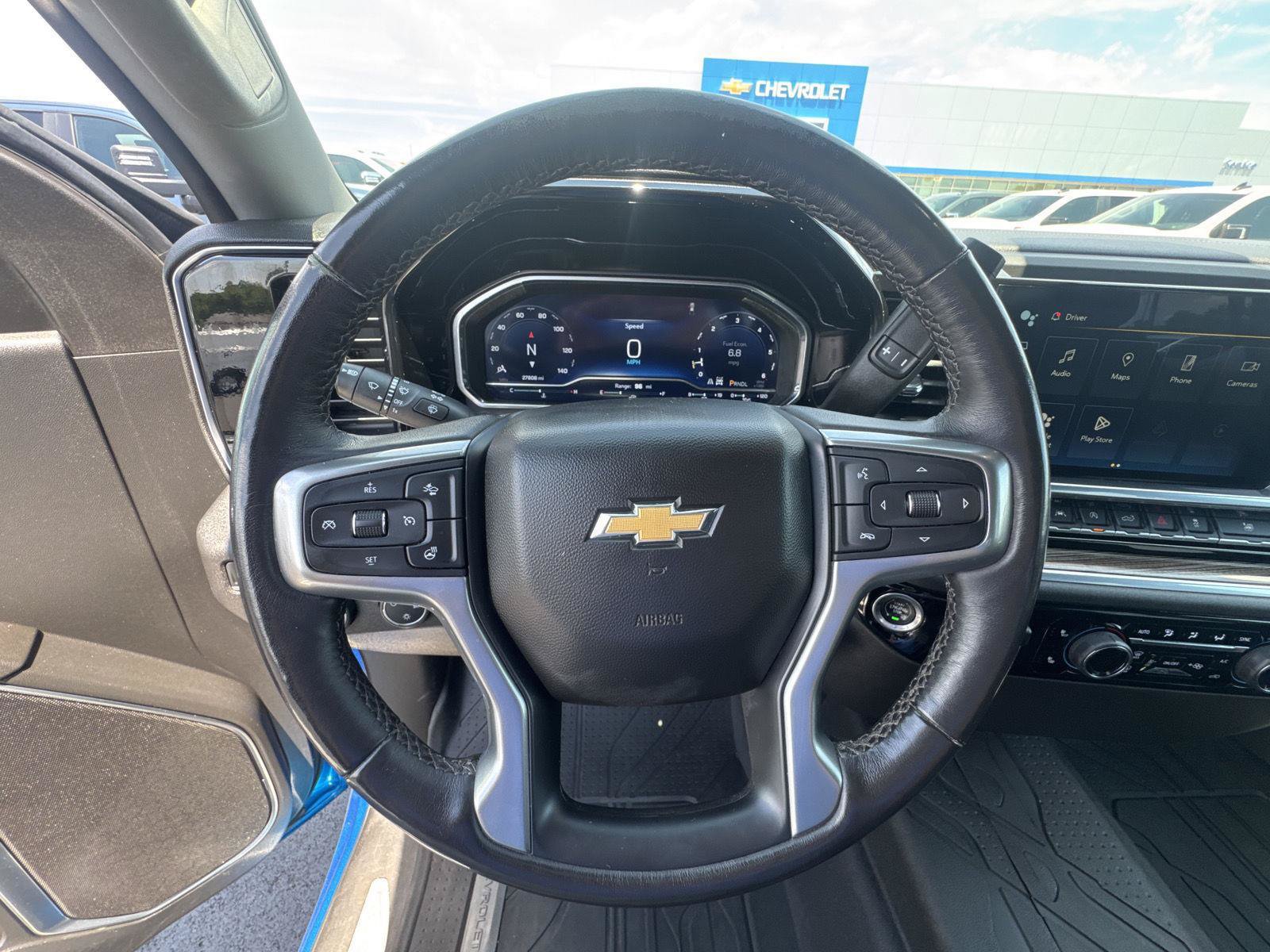 Used 2022 Chevrolet Silverado 1500 LT AWD/4WD image 19