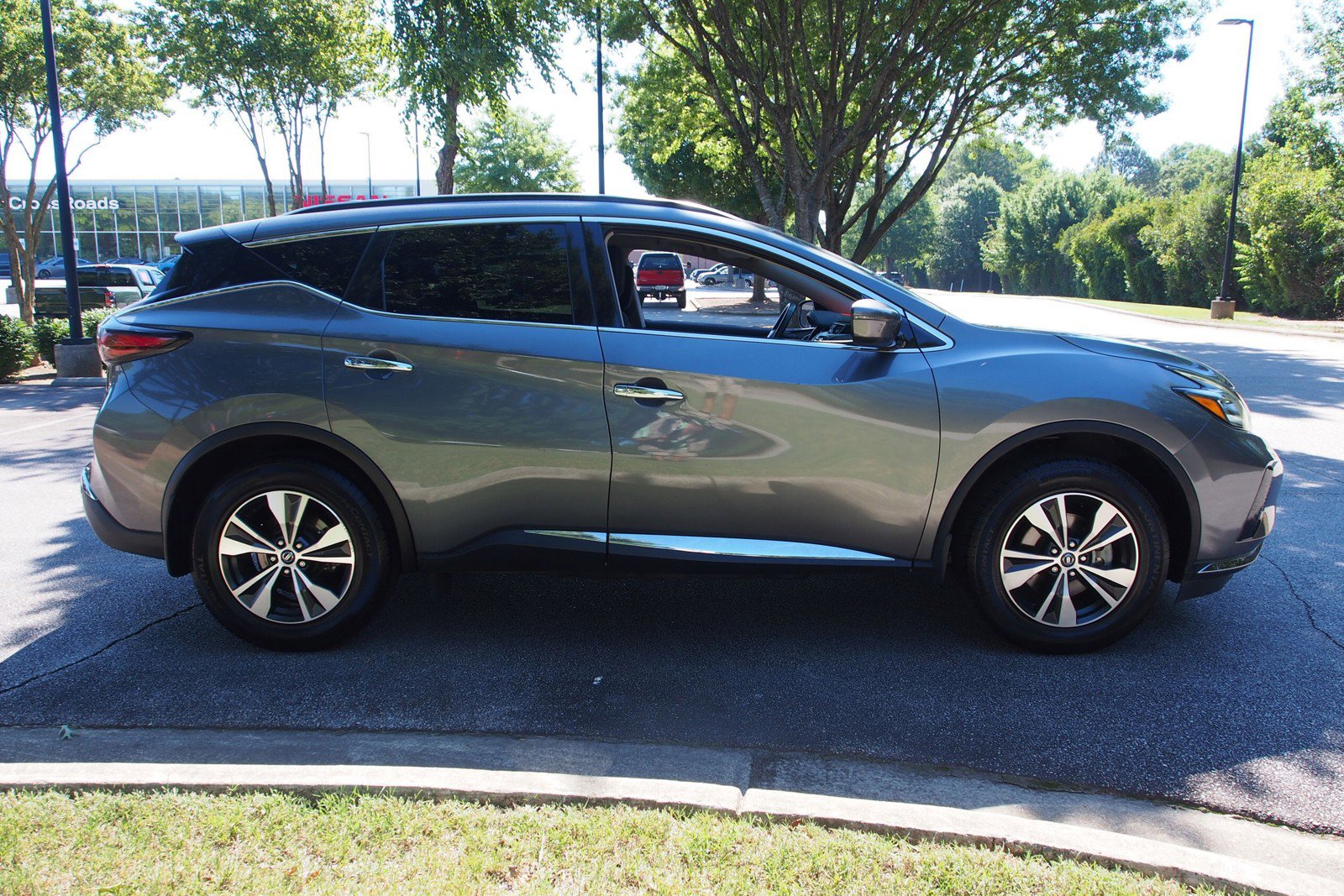 Used 2020 Nissan Murano SV FWD image 8
