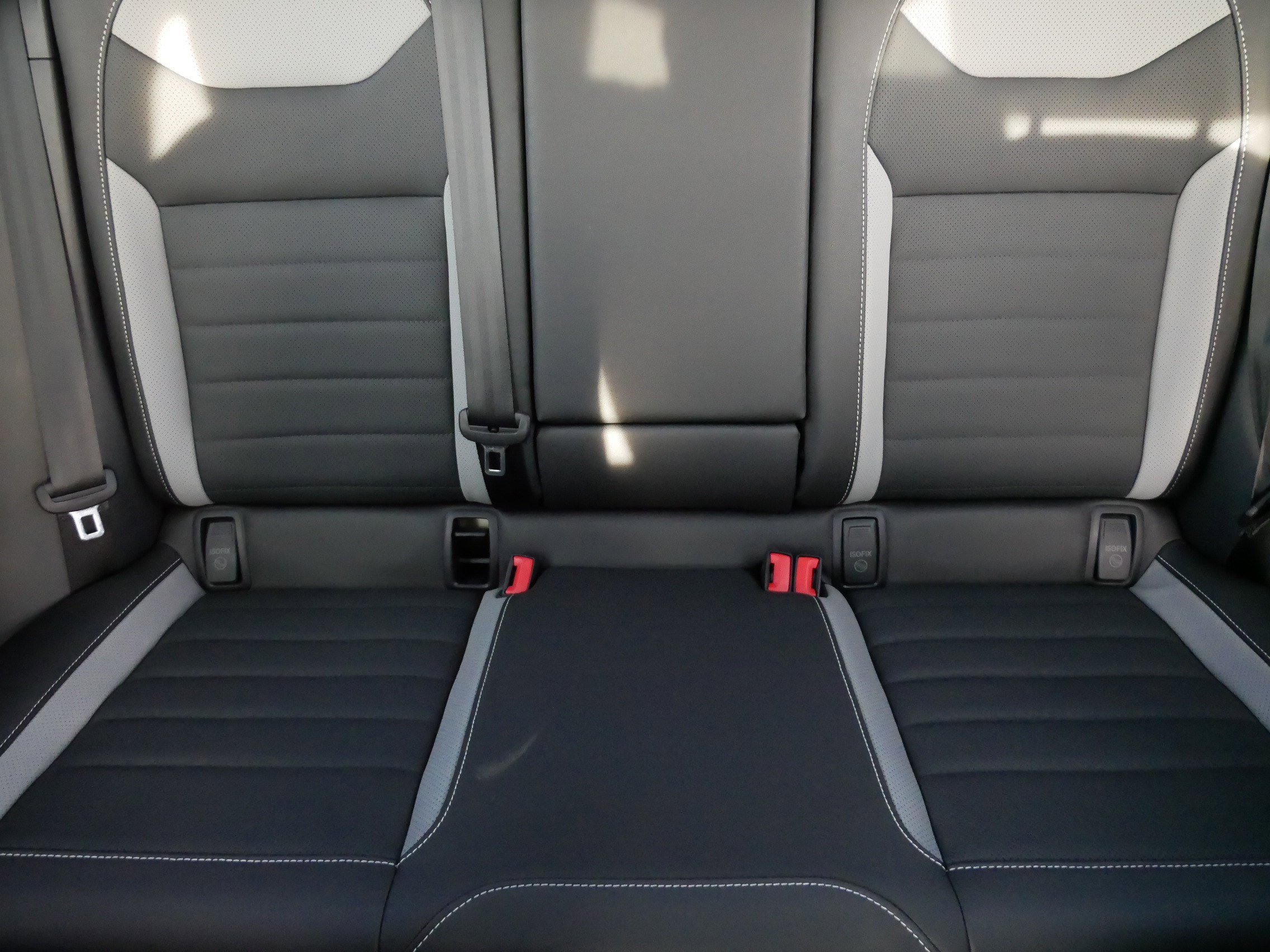 Certified 2024 Volkswagen Taos SEL image 13