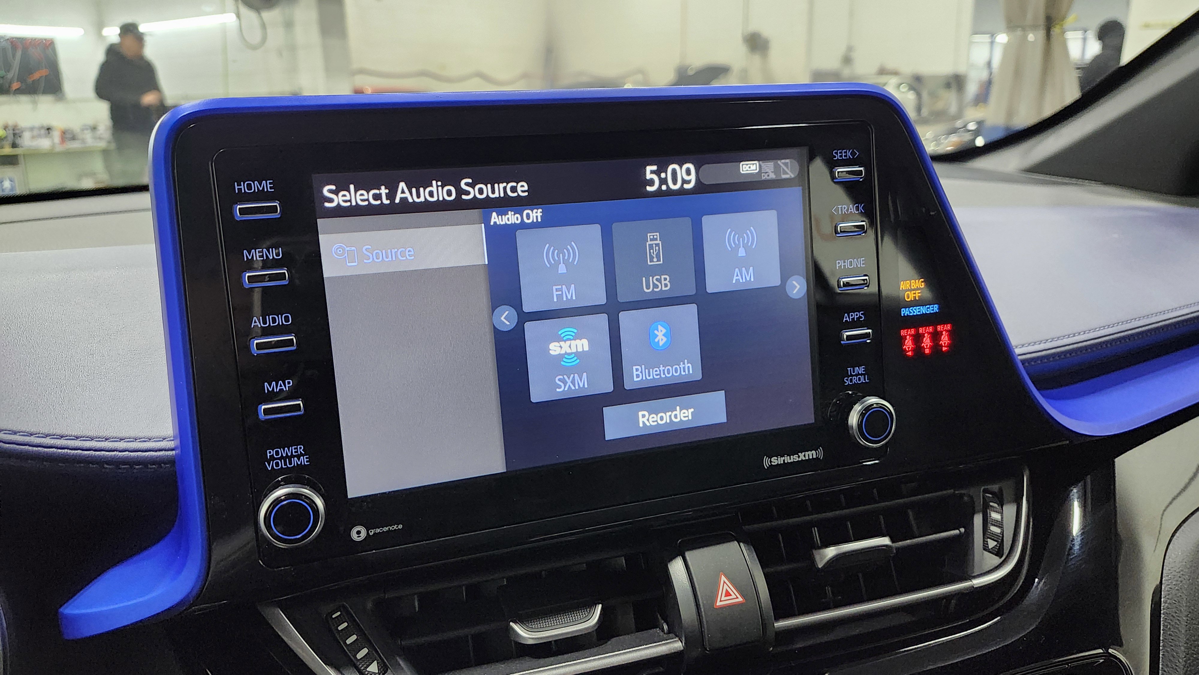 Used 2022 Toyota C-HR XLE image 4