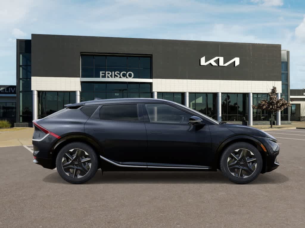 New 2026 Kia EV6 Wind RWD image 7