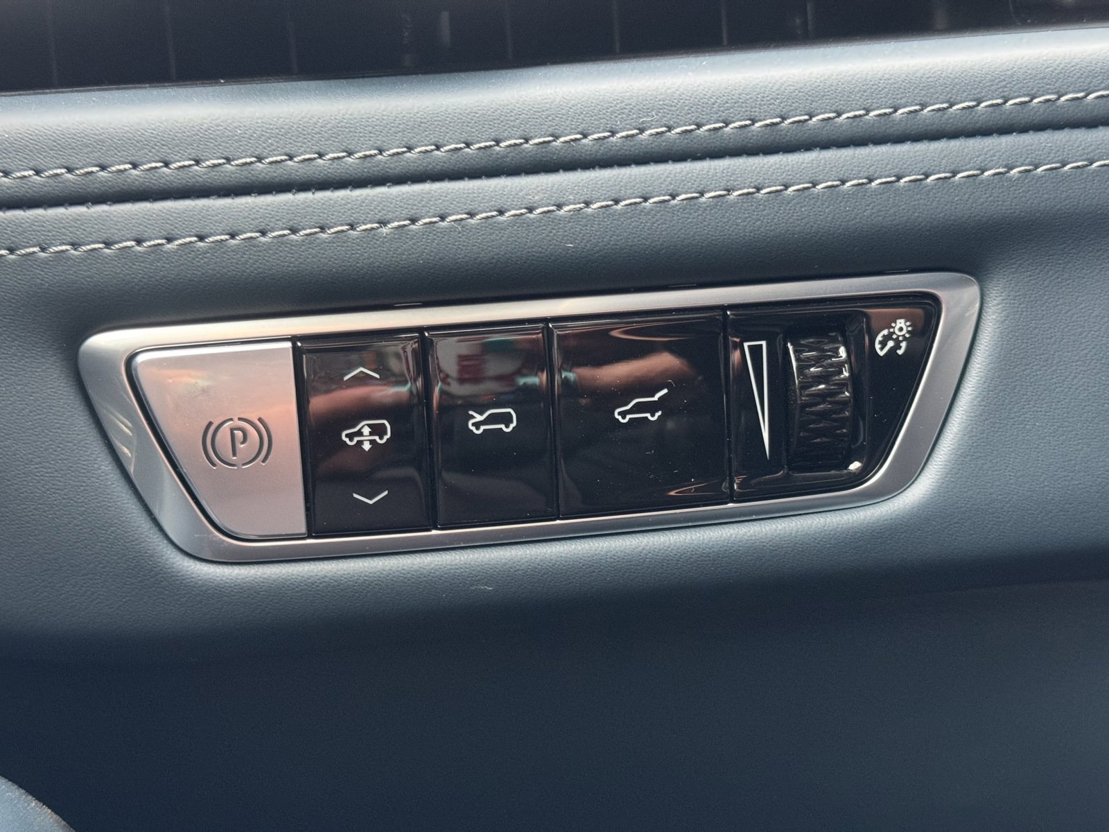 New 2025 Cadillac Escalade IQ Sport 2 AWD/4WD image 29